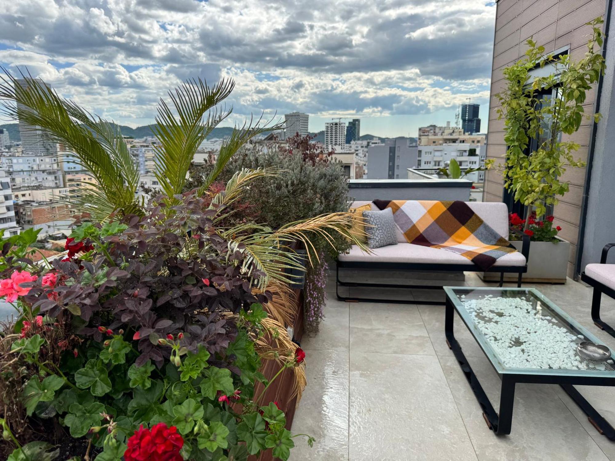 "Superattico" - Central Tirana Gorgeous Penthouse, Free Parking Luaran gambar